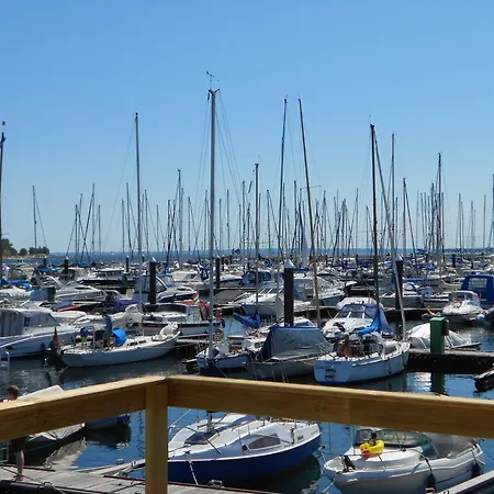 Дом отдыха Hausboot Emmas Meerzeit, Tolle Dachterrasse, Parkplatz Нойштадт (Гольштейн)