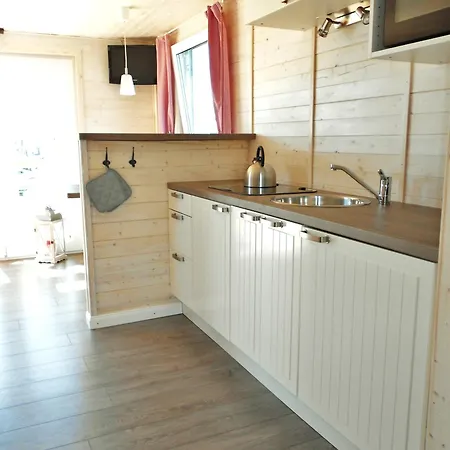 Hausboot Emmas Meerzeit, Tolle Dachterrasse, Parkplatz Дом отдыха Нойштадт (Гольштейн)