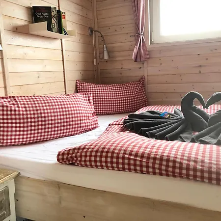 Дом отдыха Hausboot Emmas Meerzeit, Tolle Dachterrasse, Parkplatz Нойштадт (Гольштейн)