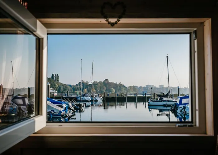 Hausboot Emmas Meerzeit, Tolle Dachterrasse, Parkplatz *